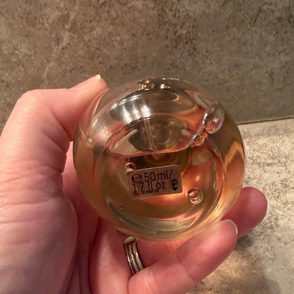 Victoria's Secret Bare Rose Fragrance Perfume 1.7 fl oz - Picture 3 of 4